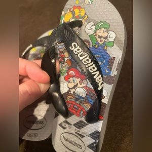 Mario Bros. Havaianas flip flops/thong sandals toddler EUC